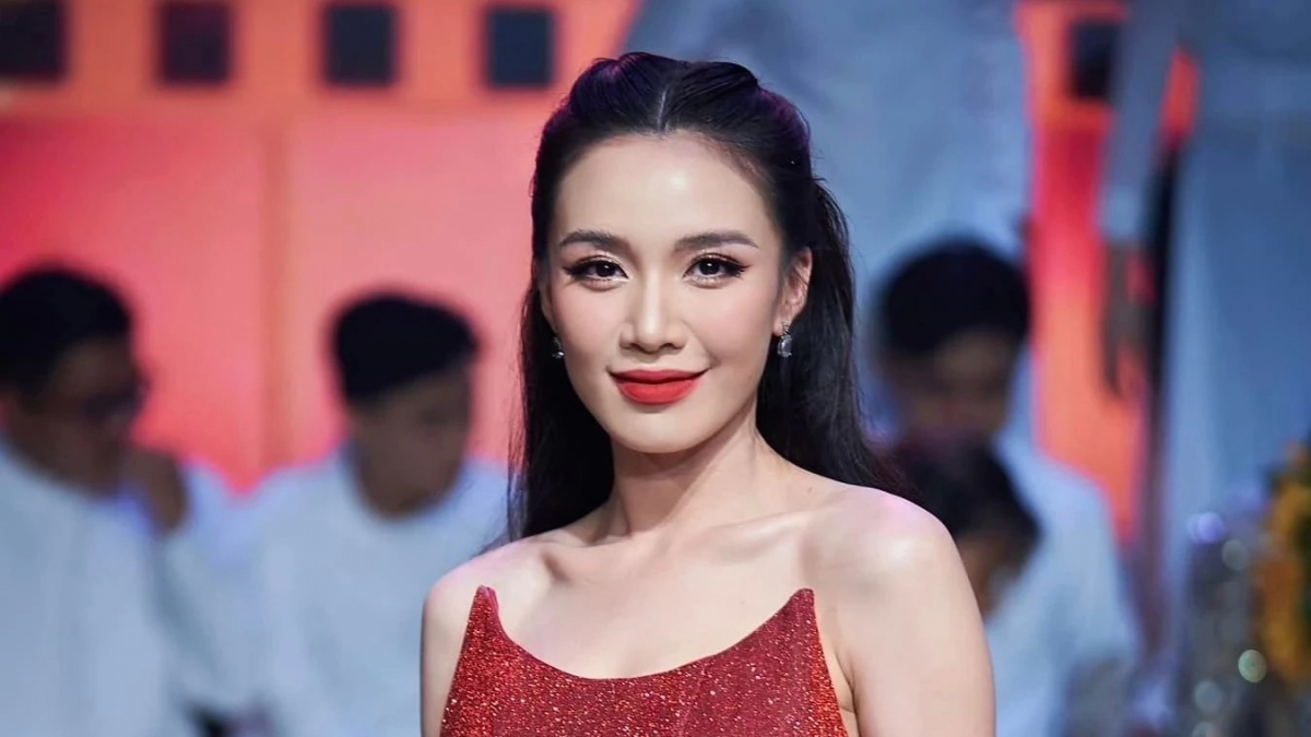 Chuyện showbiz: 'Hot girl bolero' Tú Tri tái xuất gameshow